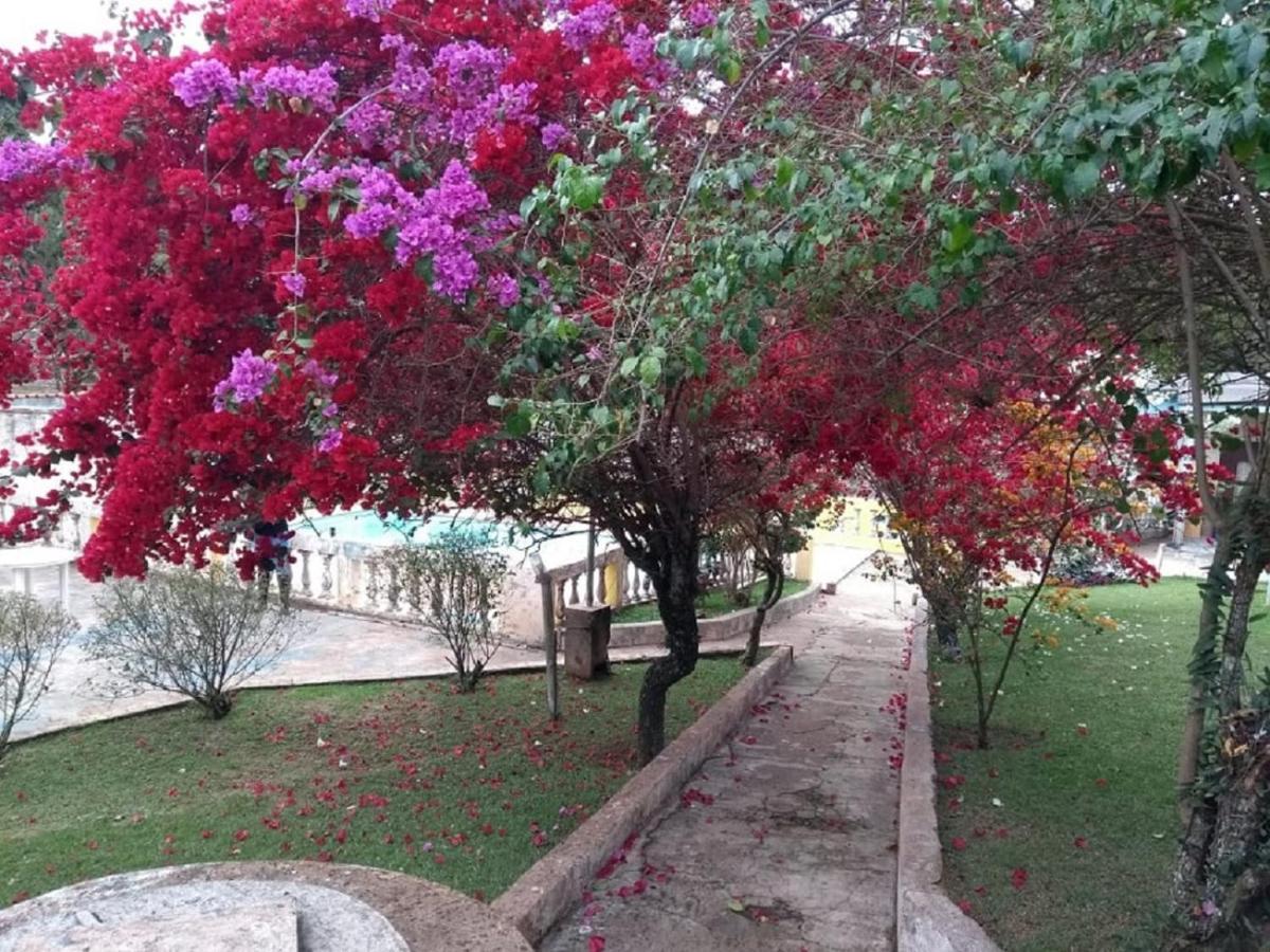 Linda Chacara Com Piscina Churrasqueira E Wi-Fi Mairinque Exteriör bild